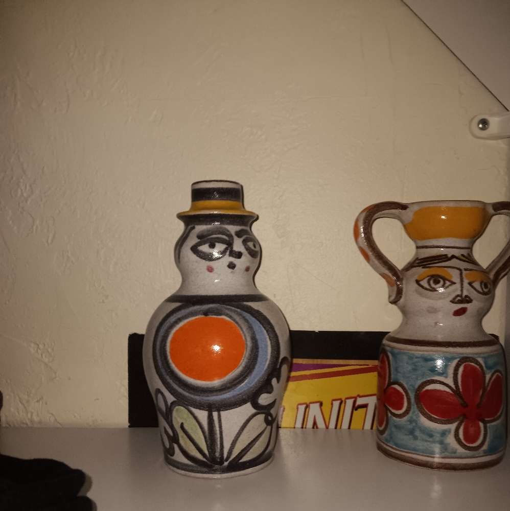 Vintage Desimone Italian Made Ceramic Vases(2).